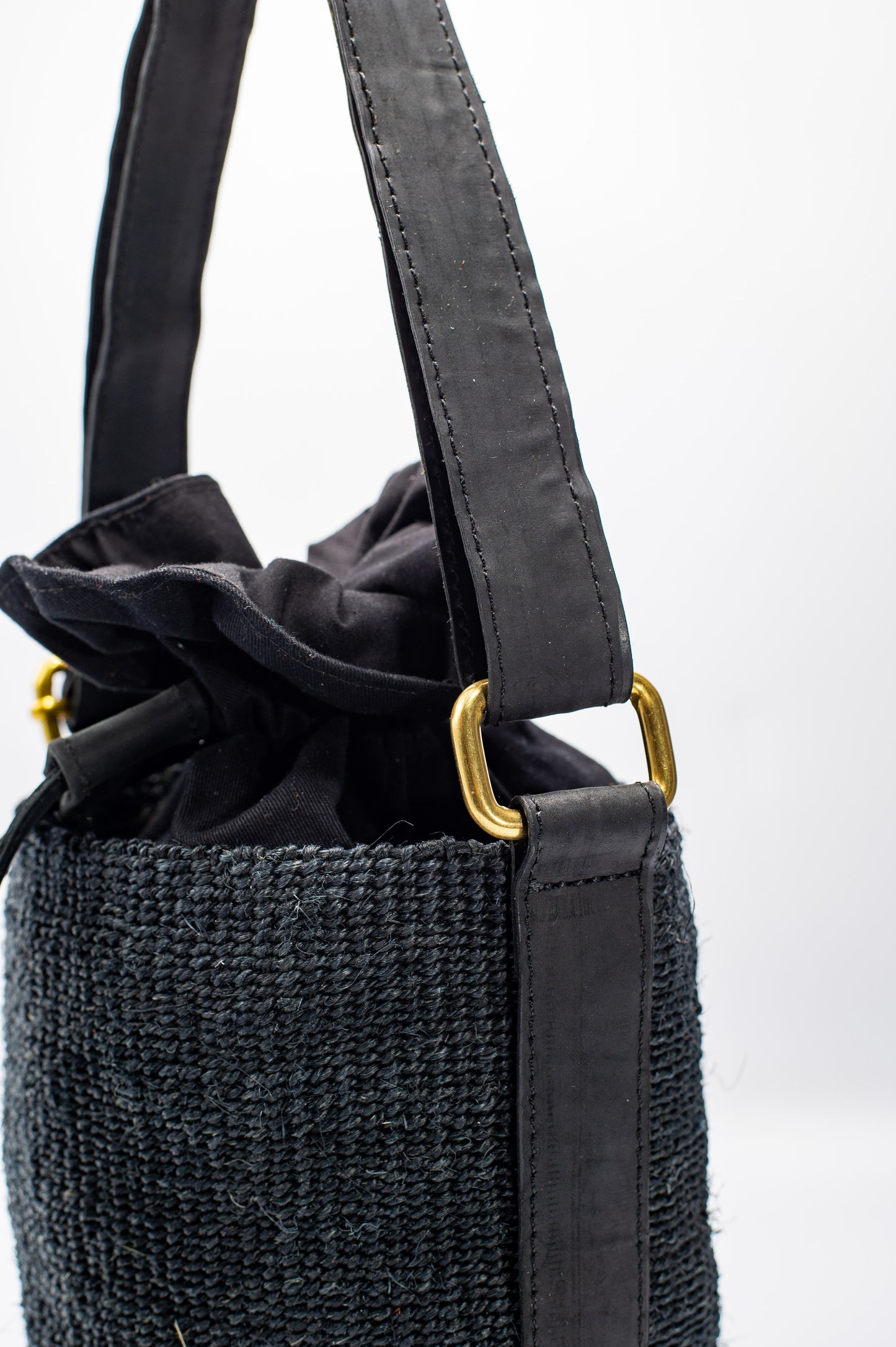 Nyuzi Bucket Bag